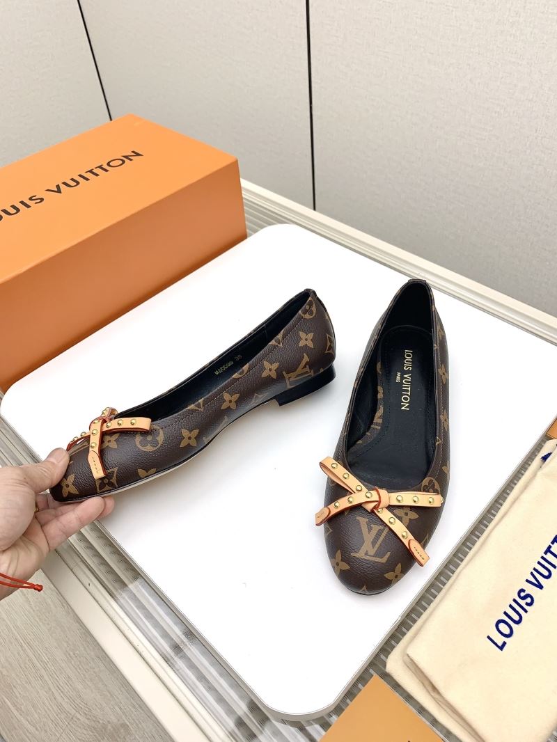 Louis Vuitton Low Shoes